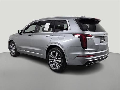 2025 Cadillac XT6 Premium Luxury FWD