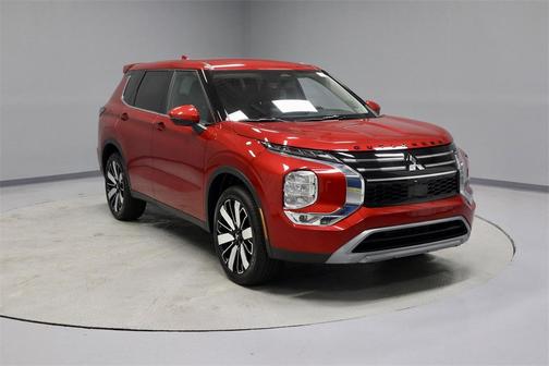 2025 Mitsubishi Outlander SE