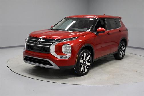 2025 Mitsubishi Outlander SE