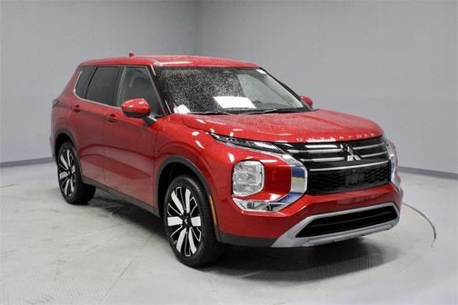 2025 Mitsubishi Outlander SE