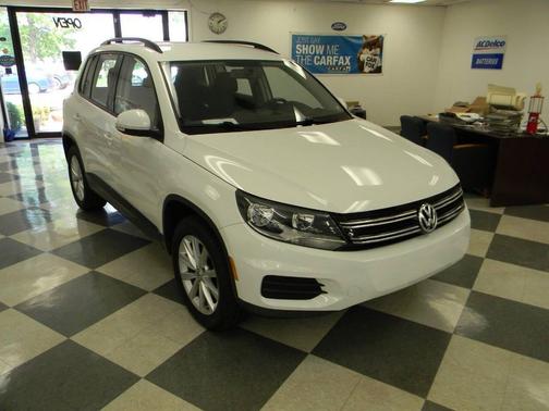 White 2018 Volkswagen Tiguan Limited 2.0T 4MOTION