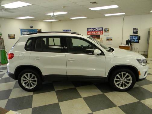 White 2018 Volkswagen Tiguan Limited 2.0T 4MOTION