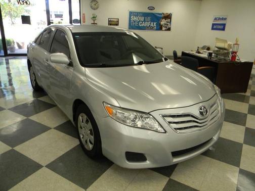 2010 Toyota Camry LE