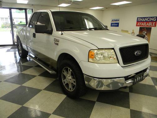 Oxford White Clearcoat 2005 Ford F-150 XLT SuperCab