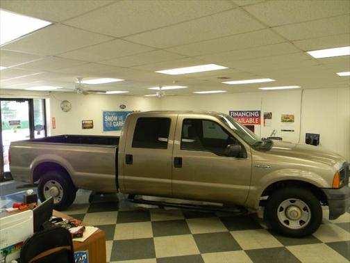 2006 Ford F-250 XL Crew Cab