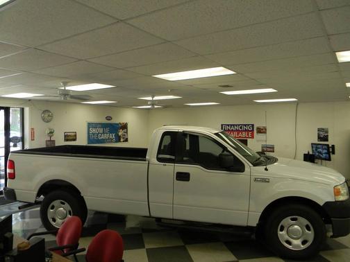 Oxford White Clearcoat 2006 Ford F-150 XL