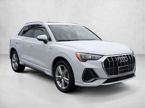 2020 Audi Q3 45 S line Premium