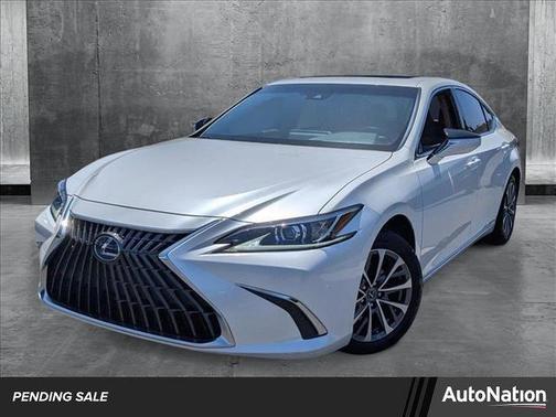 2022 Lexus ES 300h Base