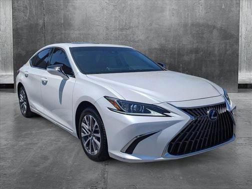 2022 Lexus ES 300h Base