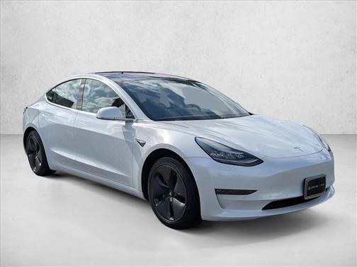 Pearl White Multi-Coat 2018 Tesla Model 3 Long Range