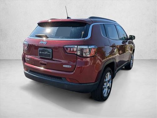 2022 Jeep Compass Latitude Lux