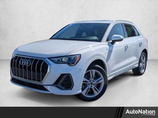 2022 Audi Q3 45 S line Premium