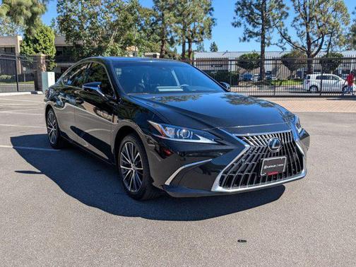 2024 Lexus ES 350 Base