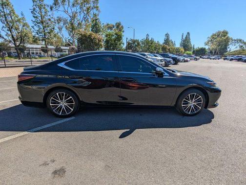 2024 Lexus ES 350 Base