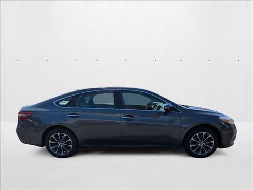 2018 Toyota Avalon XLE