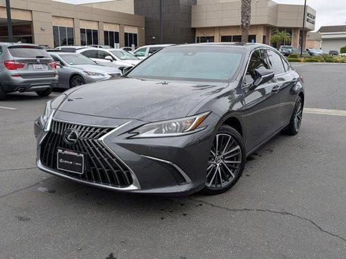2024 Lexus ES 300h Base