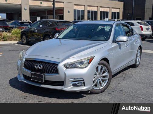 2015 INFINITI Q50 Premium