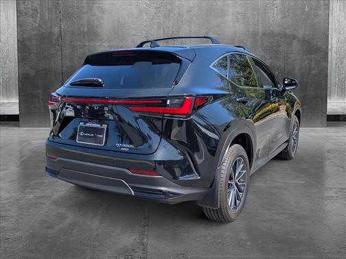 2025 Lexus NX 350h Premium