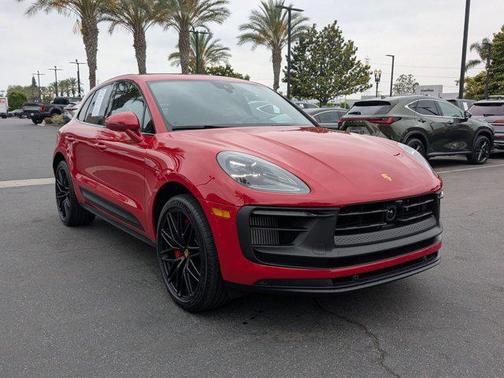 2025 Porsche Macan GTS