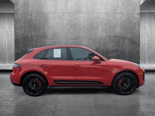 2025 Porsche Macan GTS