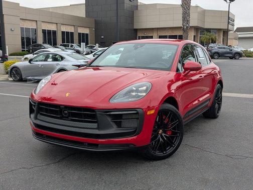 2025 Porsche Macan GTS