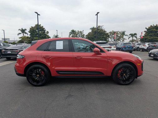 2025 Porsche Macan GTS