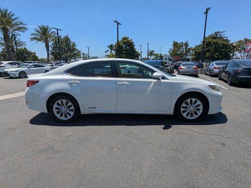 2015 Lexus ES 300h Base