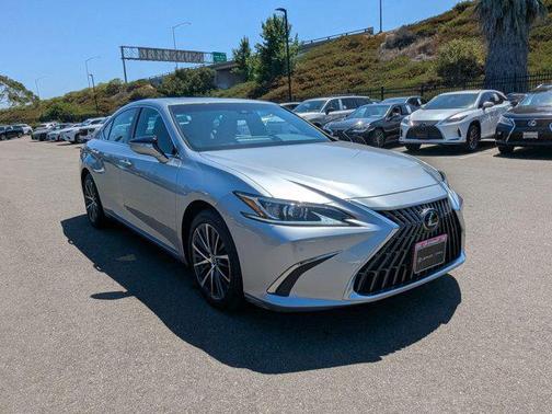 2023 Lexus ES 350 Base