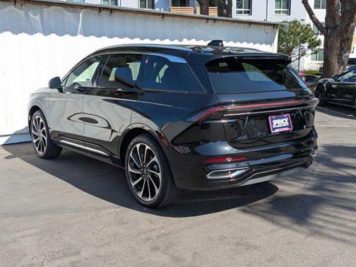 2024 Lincoln Nautilus Black Label