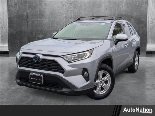 2020 Toyota RAV4 Hybrid XLE