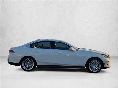 2025 BMW 530 530i