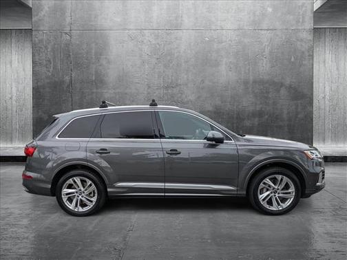 2021 Audi Q7 45 Premium