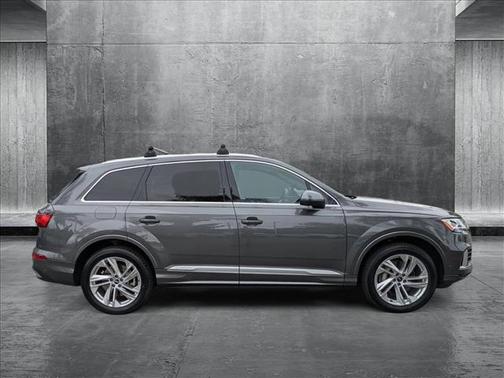 2021 Audi Q7 45 Premium