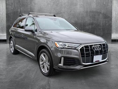 2021 Audi Q7 45 Premium