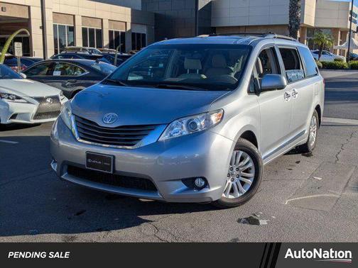 2011 Toyota Sienna XLE