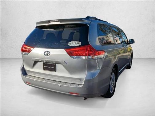 2011 Toyota Sienna XLE