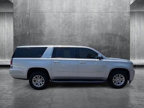 2017 GMC Yukon XL SLT