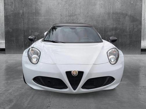 2016 Alfa Romeo 4C Spider Base