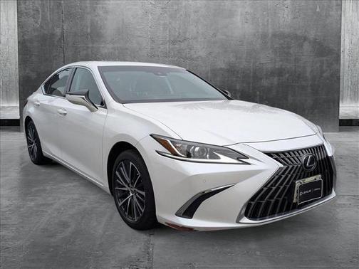 2023 Lexus ES 300h Base