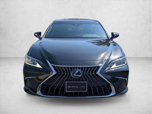 2022 Lexus ES 300h Base