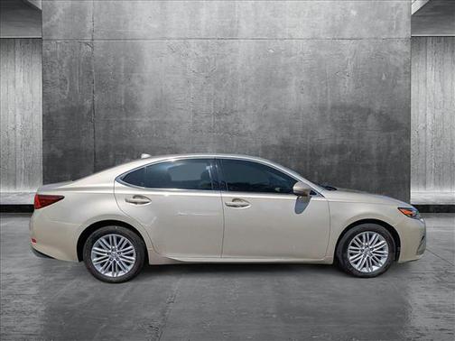 2017 Lexus ES 350 Base