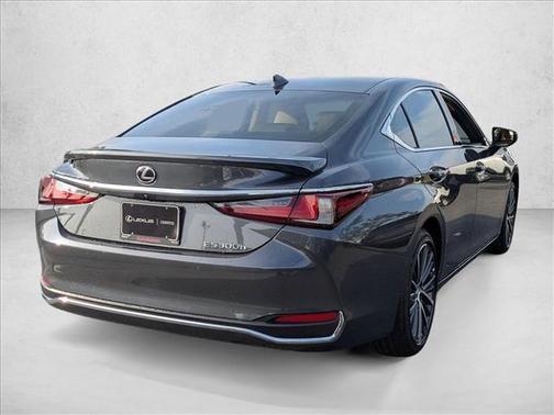 2025 Lexus ES 300h Base
