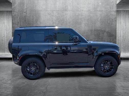 2022 Land Rover Defender 90 X-Dynamic S
