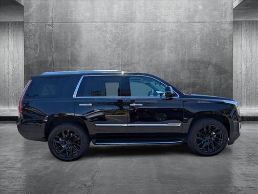 2018 Cadillac Escalade Luxury