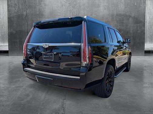 2018 Cadillac Escalade Luxury