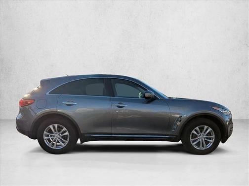 2017 INFINITI QX70 Base