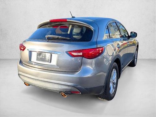 2017 INFINITI QX70 Base