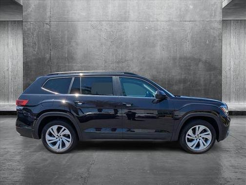 2022 Volkswagen Atlas 3.6L SE w/Technology
