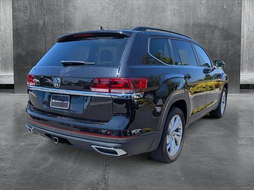 2022 Volkswagen Atlas 3.6L SE w/Technology