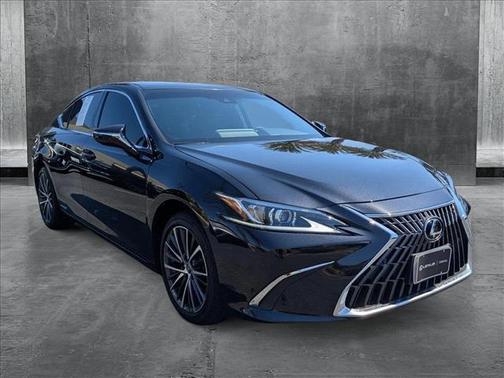 2022 Lexus ES 300h Base